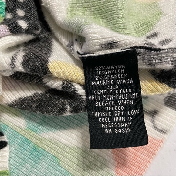 Cyrus Pink Multi Floral Button Down Cardigan Sweater Bright Fun Colors Sz S - Picture 10 of 10